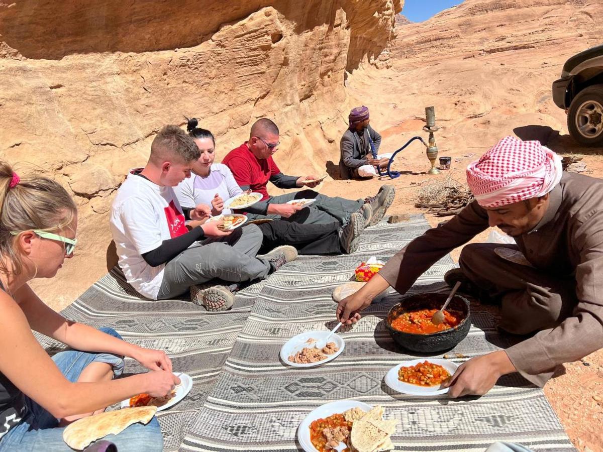Joy To Wadi Rum Ngoại thất bức ảnh