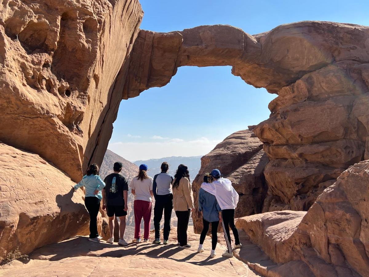 Joy To Wadi Rum Ngoại thất bức ảnh