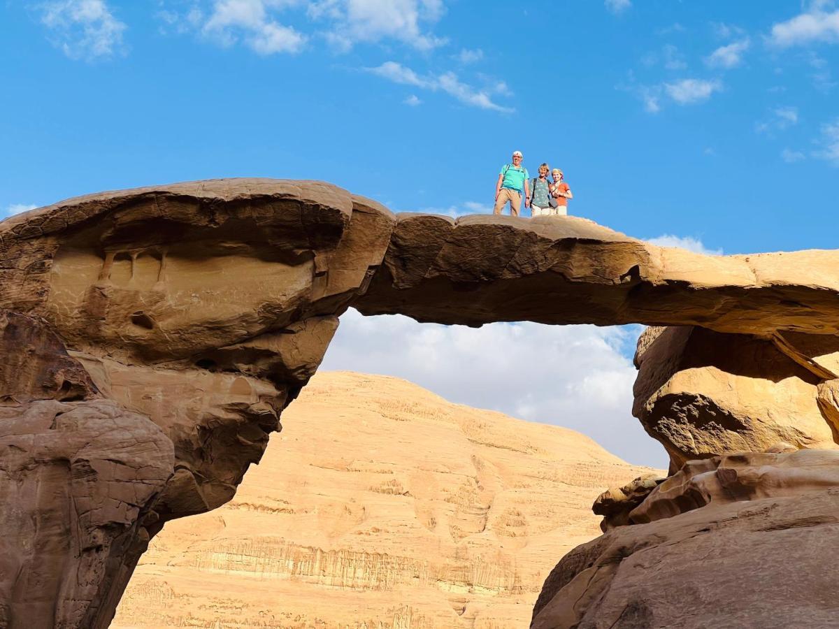 Joy To Wadi Rum Ngoại thất bức ảnh